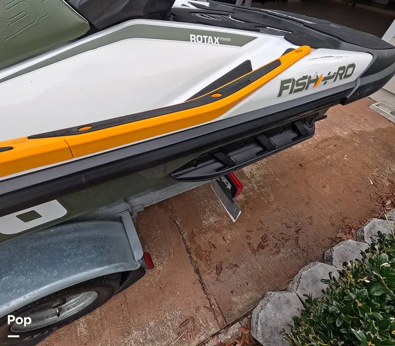 Slide: The Image of Sea-Doo FishPro / Kawasaki STX 160 LX 2020 - 16255162