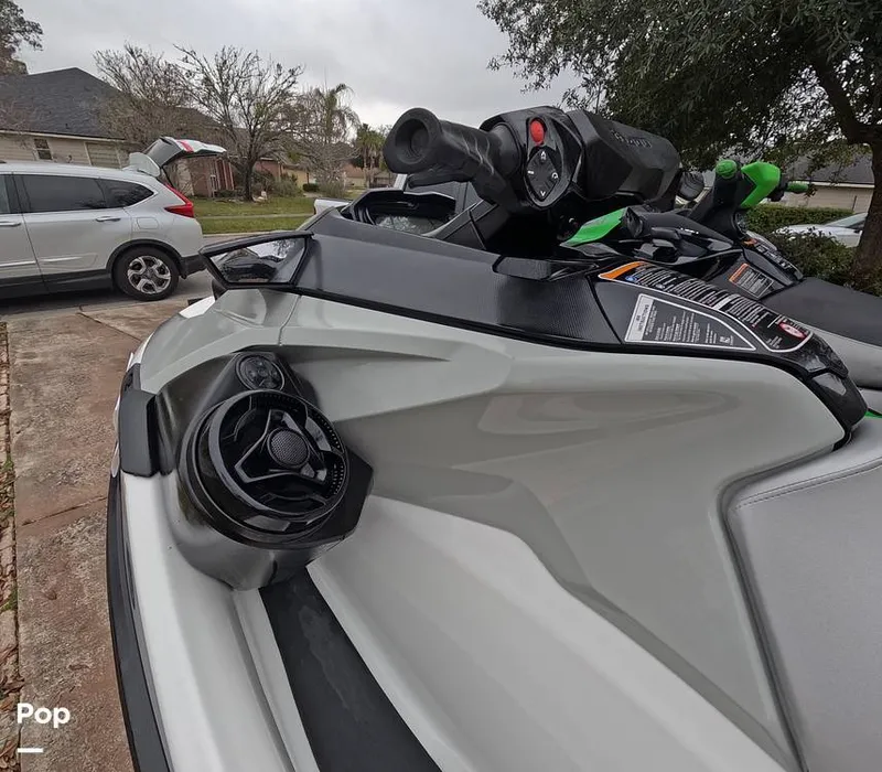 Slide: The Image of Sea-Doo FishPro / Kawasaki STX 160 LX 2020 - 16255163