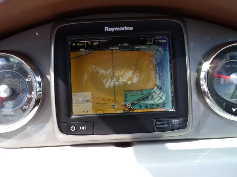 Slide: The Image of Sea Ray 240 SDX 2017 - 19