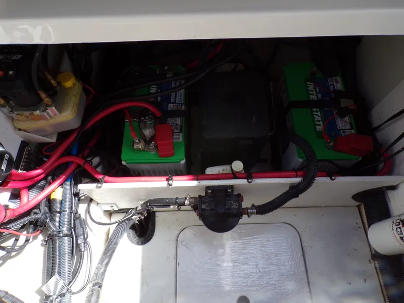 Slide: The Image of Sea Ray 240 SDX 2017 - 26