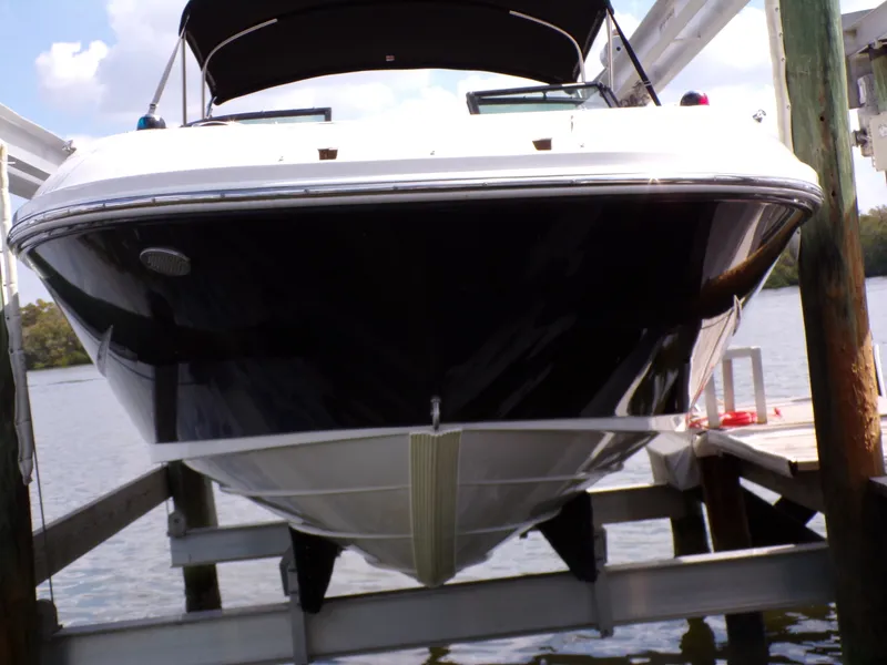 Slide: The Image of Sea Ray 240 SDX 2017 - 3