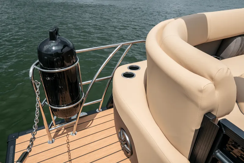 Slide: The Image of Harris Sunliner 250 2026 - 8