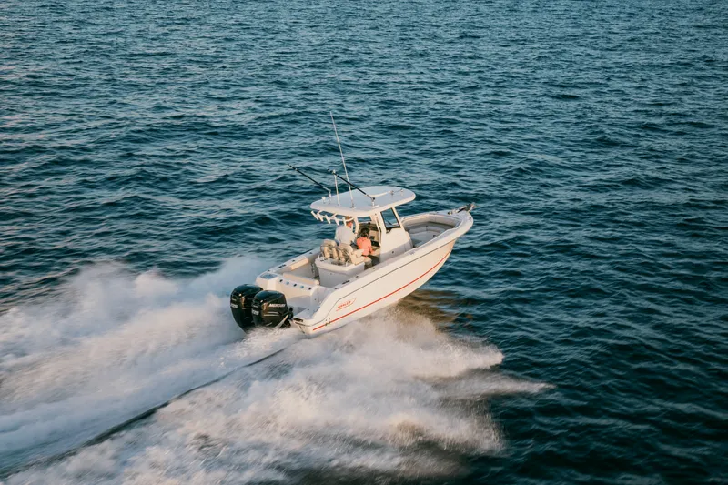 Slide: The Image of Boston Whaler 250 Outrage 2026 - 50