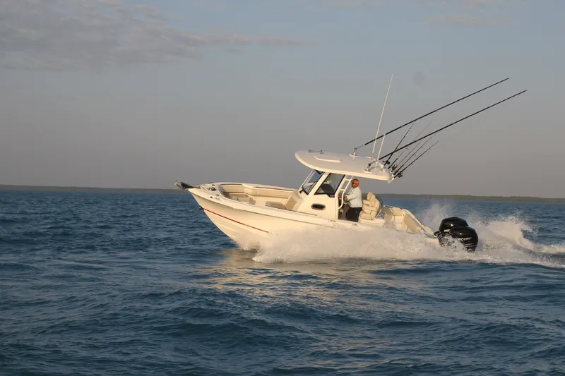 Slide: The Image of Boston Whaler 250 Outrage 2026 - 6