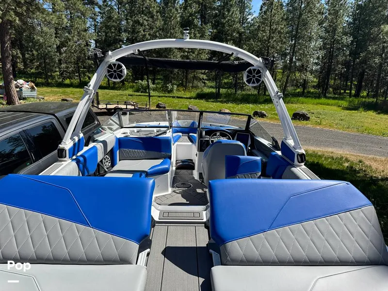 Slide: The Image of Tige z1 2022 - 16206166