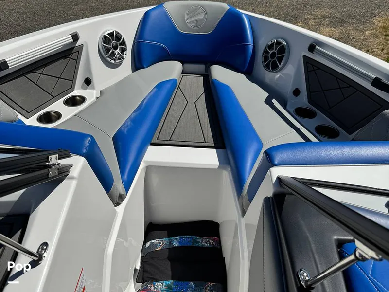 Slide: The Image of Tige z1 2022 - 16206169