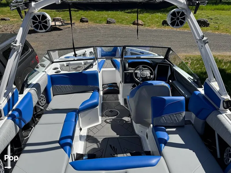 Slide: The Image of Tige z1 2022 - 16206172