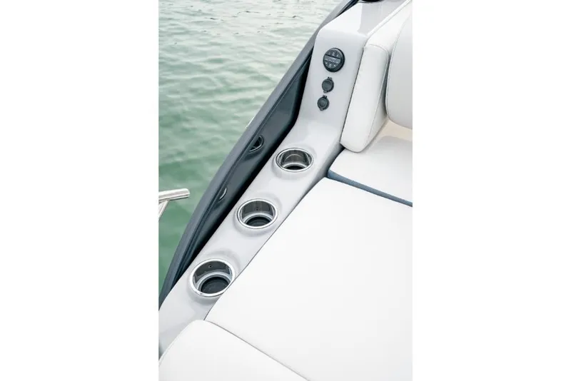 Slide: The Image of Harris Grand Mariner 250 2026 - 25