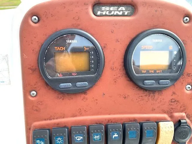 Slide: The Image of Sea Hunt Escape 207 LE 2010 - 16241577