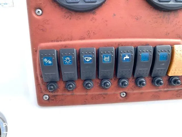 Slide: The Image of Sea Hunt Escape 207 LE 2010 - 16241578