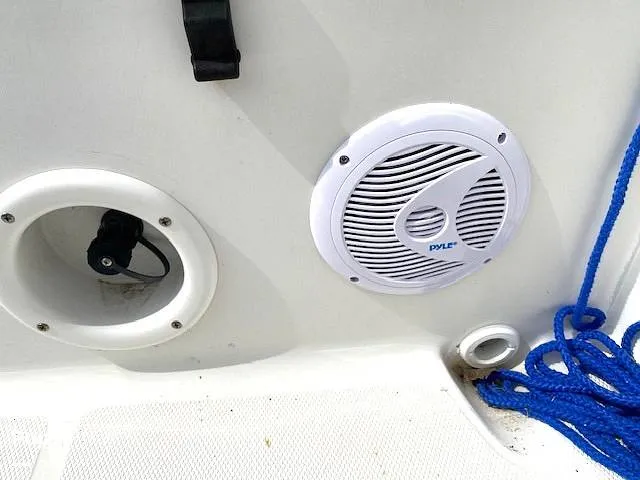 Slide: The Image of Sea Hunt Escape 207 LE 2010 - 16241687