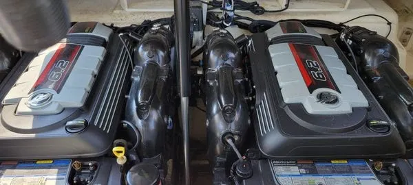 Slide: The Image of Sea Ray 310 SLX 2017 - 4