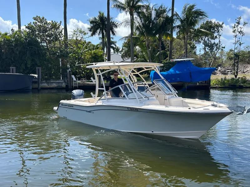 Slide: The Image of Grady-White 235 FREEDOM 2017 - 2