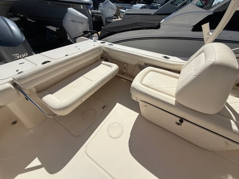 Slide: The Image of Grady-White 235 FREEDOM 2017 - 20