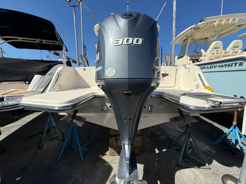 Slide: The Image of Grady-White 235 FREEDOM 2017 - 22