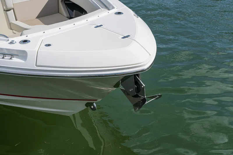 Slide: The Image of Boston Whaler 280 Vantage 2026 - 38