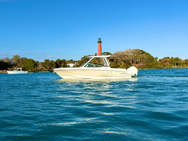 Slide: The Image of Boston Whaler 280 Vantage 2026 - 83