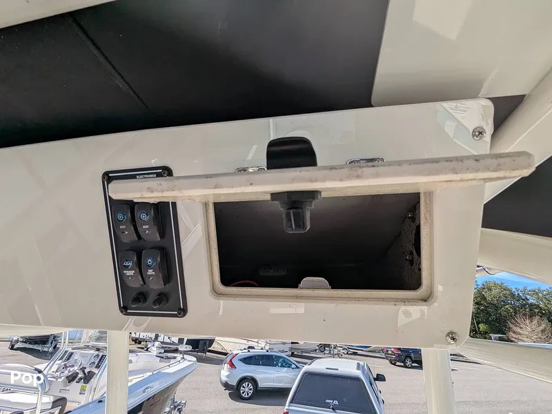 Slide: The Image of Stingray 216CC 2021 - 16190596