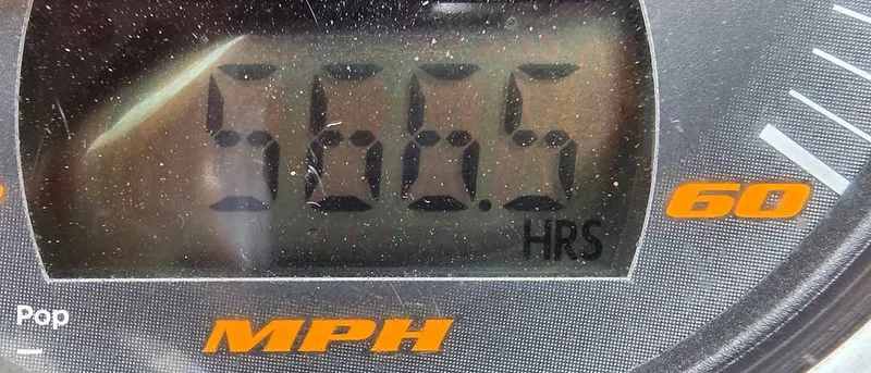 Slide: The Image of Malibu 23 Wakesetter XTI 2004 - 16207542