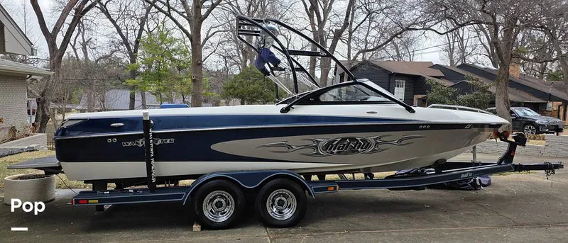 Slide: The Image of Malibu 23 Wakesetter XTI 2004 - 16207441