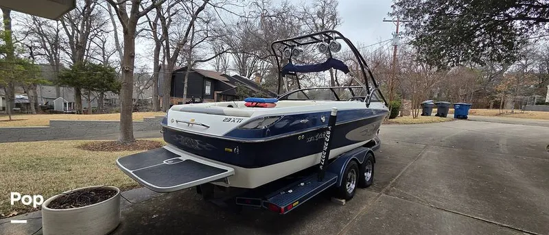 Slide: The Image of Malibu 23 Wakesetter XTI 2004 - 16207444
