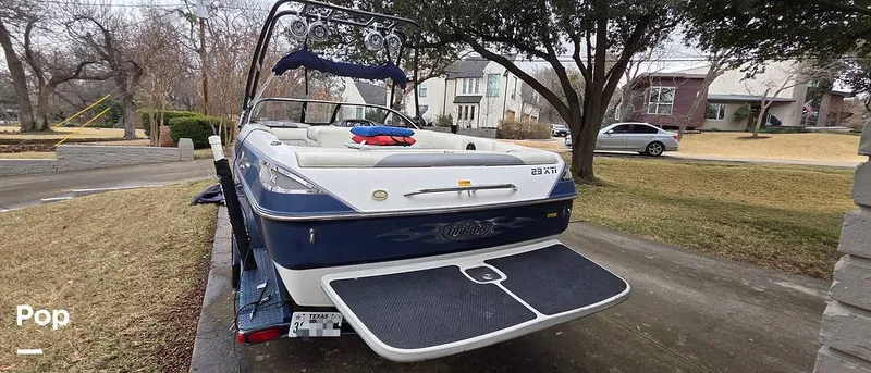 Slide: The Image of Malibu 23 Wakesetter XTI 2004 - 16207447