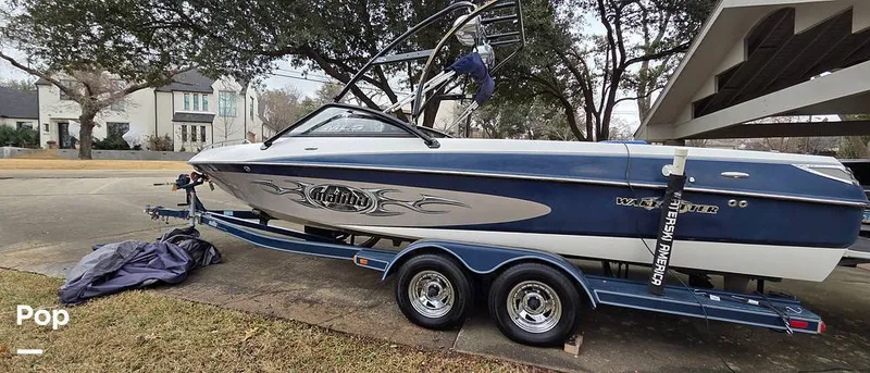Slide: The Image of Malibu 23 Wakesetter XTI 2004 - 16207450