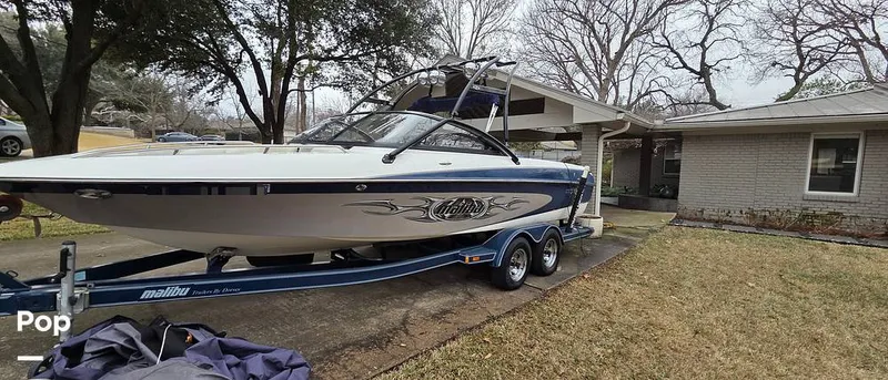 Slide: The Image of Malibu 23 Wakesetter XTI 2004 - 16207493