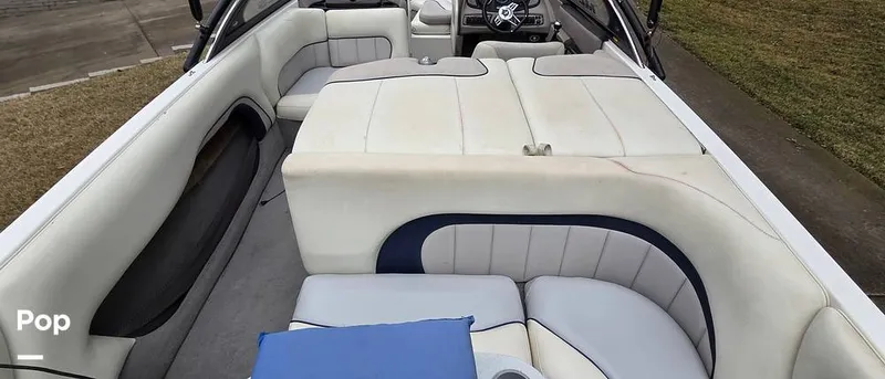 Slide: The Image of Malibu 23 Wakesetter XTI 2004 - 16207526