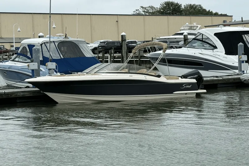 The Image of Scout 215 Dorado 2024 - 0