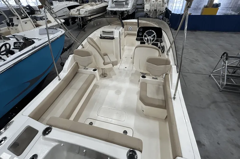 Slide: The Image of Scout 215 Dorado 2024 - 17