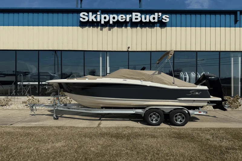 Slide: The Image of Scout 215 Dorado 2024 - 2