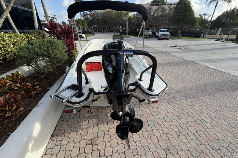 Slide: The Image of Boston Whaler 160 Super Sport 2026 - 4