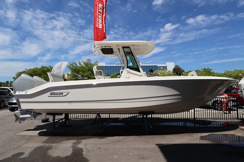 The Image of Boston Whaler 280 Dauntless 2026 - undefined