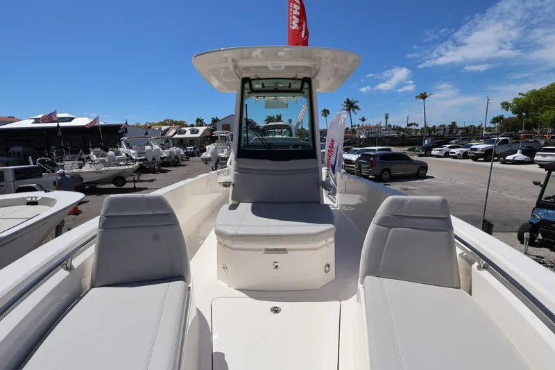 Slide: The Image of Boston Whaler 280 Dauntless 2026 - 33