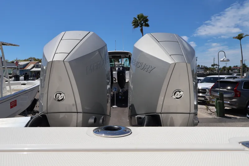 Slide: The Image of Boston Whaler 280 Dauntless 2026 - 7