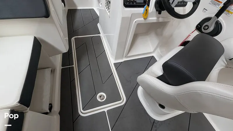 Slide: The Image of Bayliner DX 2050 2022 - 16248951