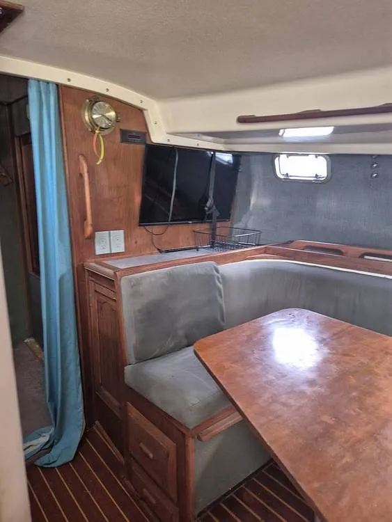 Slide: The Image of SALON - 16198066