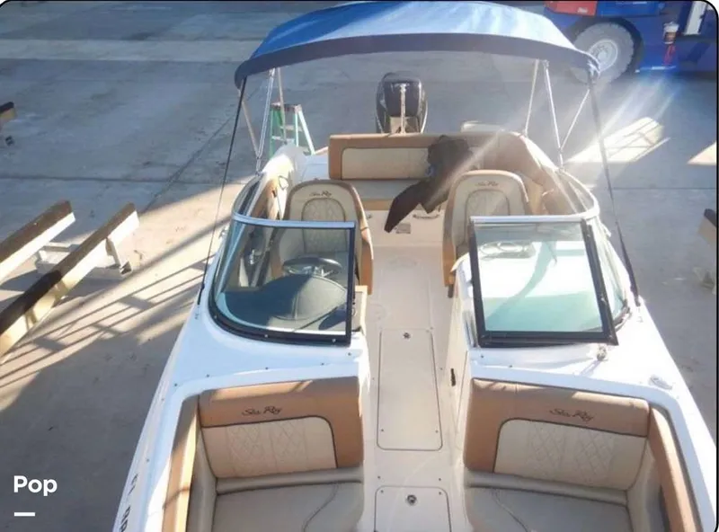 Slide: The Image of Sea Ray Sundeck 220 2015 - 16456534