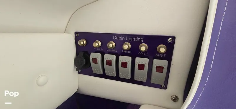 Slide: The Image of Absolute VS 27 2008 - 16227239