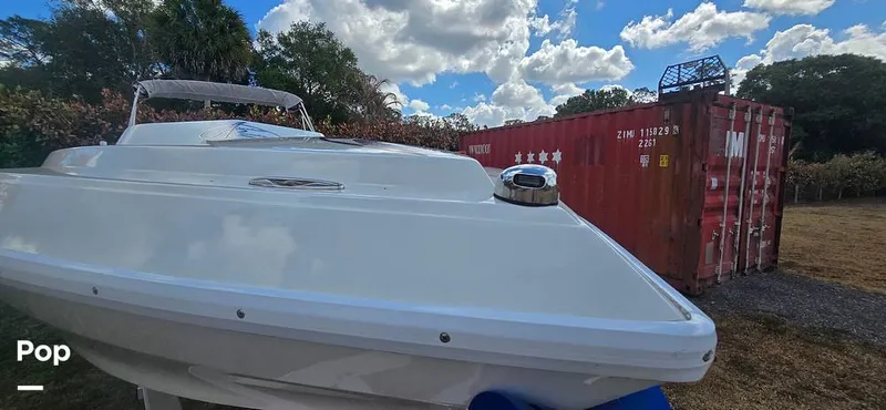 Slide: The Image of Absolute VS 27 2008 - 16227033