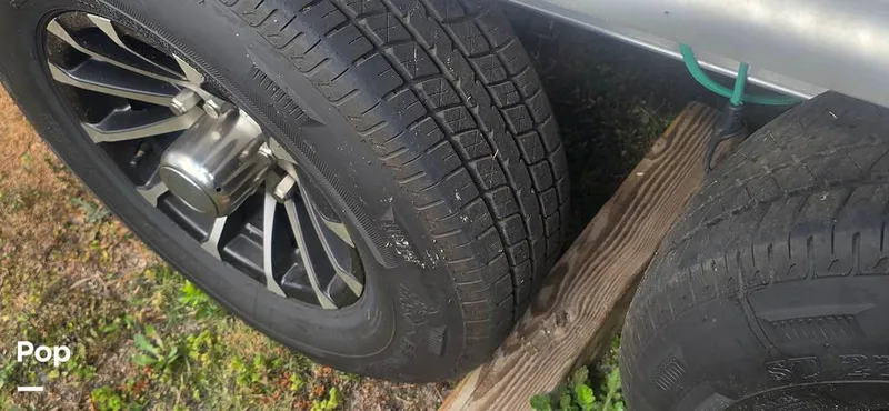 Slide: The Image of Absolute VS 27 2008 - 16227296