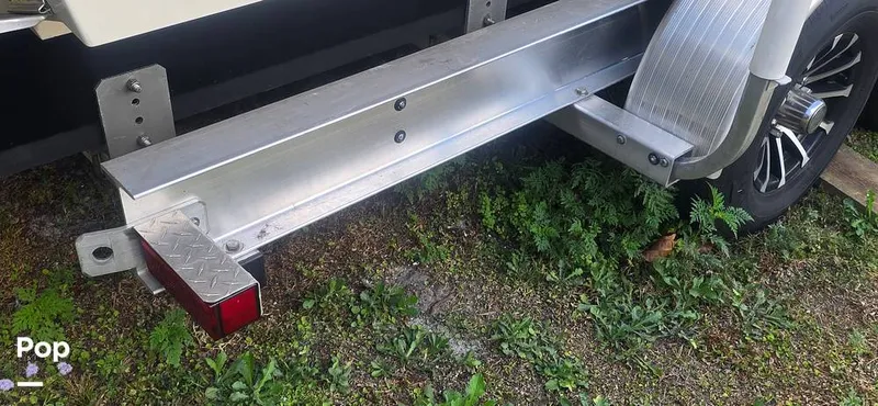 Slide: The Image of Absolute VS 27 2008 - 16227300