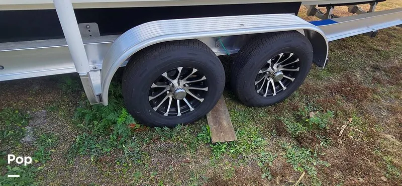 Slide: The Image of Absolute VS 27 2008 - 16227301