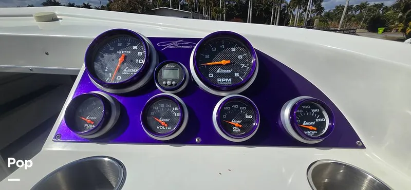 Slide: The Image of Absolute VS 27 2008 - 16227211