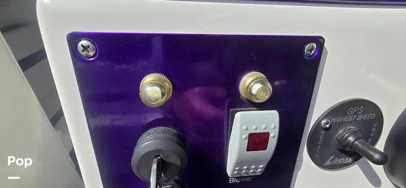 Slide: The Image of Absolute Powerboats VS 27 2008 - 16227219