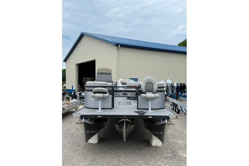 Slide: The Image of Angler 8524 FAMILY FISH PRO 2023 - 16202488