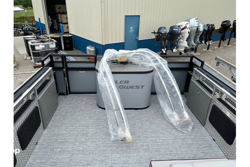 Slide: The Image of Angler 8524 FAMILY FISH PRO 2023 - 16202490