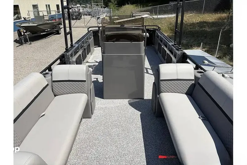 Slide: The Image of Angler 8524 PRO TROLL 2023 - 16205399