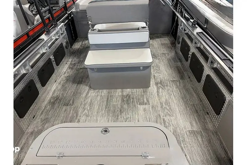 Slide: The Image of Angler 8524 PRO TROLL 2023 - 16206367